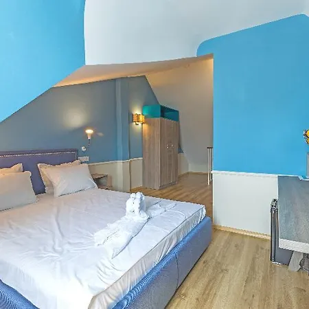 Bsa Boulevard Boutique Готель 2*